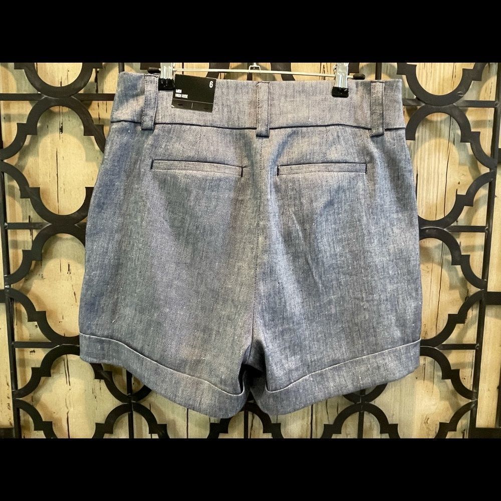 Expess Mid Rise Short Size 6 - Picture 4 of 6